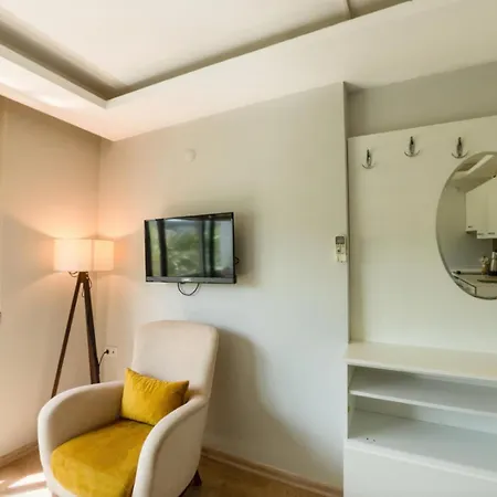 Marina アパートホテル 4*